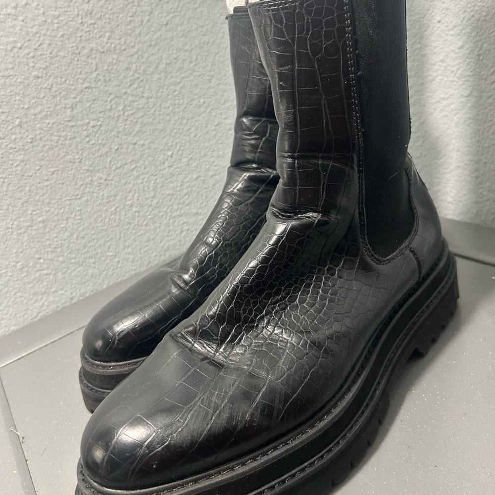 Men's ASOS Black Croc-Embossed Platform Chelsea Boots - Picture 2 of 5